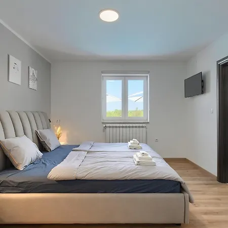 Aurora Labin Holiday home Veligolji