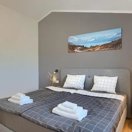 Aurora Labin Holiday home Veligolji