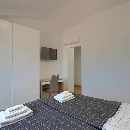 Holiday home Aurora Labin Veligolji