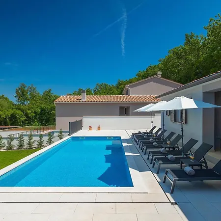 Holiday home Aurora Labin Veligolji
